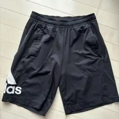 adidas 黒 ハーフパンツ160センチ