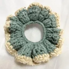 フリルシュシュ　バイカラー　推しカラー　推し活　大人可愛い　ハンドメイド