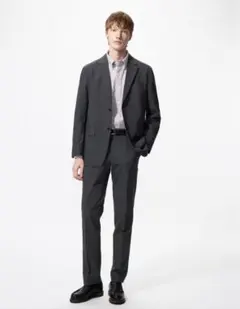 ユニクロ　感動ジャケット　パンツ　セットアップ