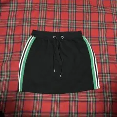 黒 スウェット ミニスカート サイドストライプ h&m