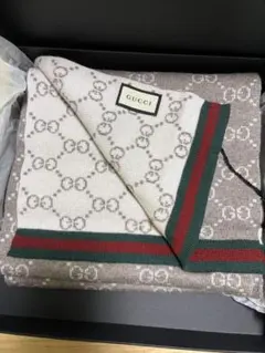 最新大判✨GUCCIマフラー❗️箱紙袋セット❗️グッチマフラー　レディース ギフトラッピングOK GUCCI(グッチ) マフラー・ストール