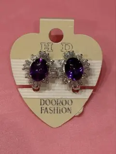 紫色ストーンのイヤリング