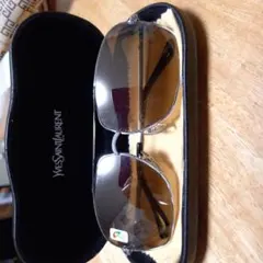 YVES SAINT LAURENT サングラスのサムネイル