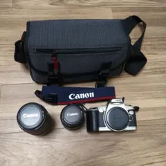 Canon EOS フィルムカメラ 本体、レンズ2本、バッグ付きのサムネイル