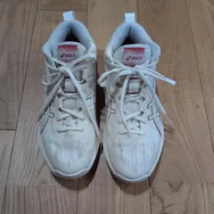 バスケットボールシューズ　ASICS GELHOOP-V17