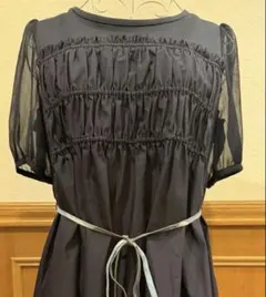 ブルーレーベルクレストブリッジ　半袖カットソー　紺色