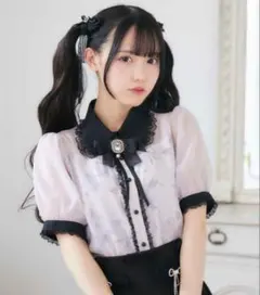 ROJITA 花柄プリントシアーブラウス 半袖 量産型のサムネイル