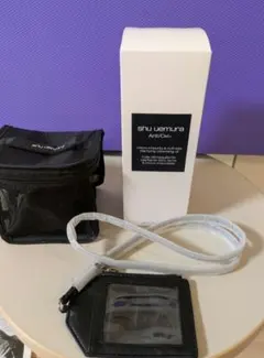 shu uemura　シュウウエムラ クレンジングオイル＆カードケース＆ポーチ