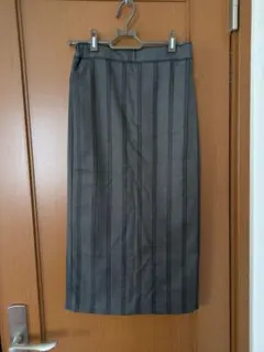【お値下げ】GUグレー ストライプ タイトスカート スリット入りMサイズ