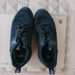 UGG ブラック スニーカー