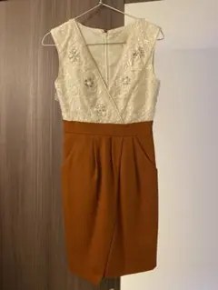 ノースリーブ刺繍入りワンピース サイズ0