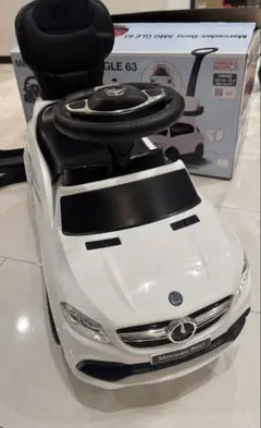 Mercedes-Benz AMG GLE 63 手押し車