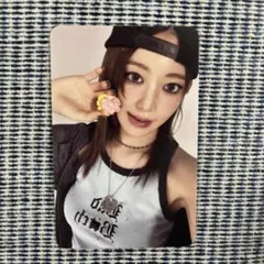 LE SSERAFIM SPAGHETTI サクラ