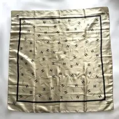 CHANEL スカーフ　シャンパンゴールド　ロゴマーク総柄　86×86cm CHANEL スカーフ シャンパンゴールド ロゴマーク総柄 86×86cm - メルカリ