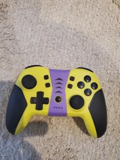 再値下げ！任天堂スイッチ　プロコン　ジャンク　黄色　ジャンク品　ピカチュー