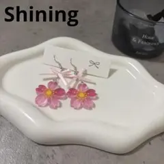 桜の揺れるピアス 蓄光 光る ピンク リボン ハンドメイド 春 お花見 入学式
