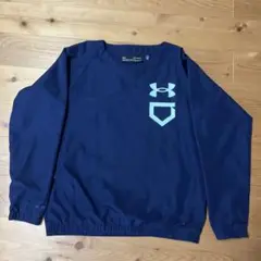 Under Armour ネイビー ロゴ入りウェア YLG