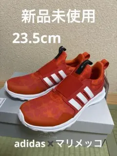adidas（アディダス）✖️マリメッコのスニーカーです