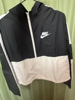 NIKEレディース・ウインドブレーカー ナイロンジャケット・裏側メッシュ