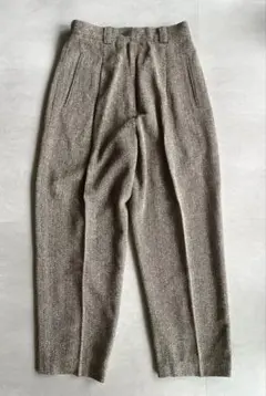 テーパードパンツ