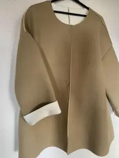 ノーカラー ベージュジャケット
