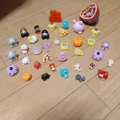 バスボムから出た小型キャラクターフィギュアセット