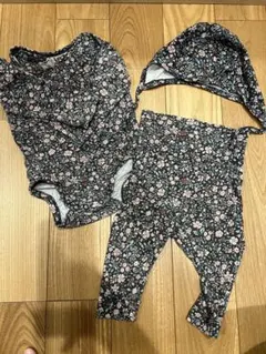 H&M 花柄ロンパースセット　4-6M 70 セットアップ
