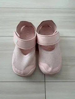 New Balance ベビーシューズ ピンク