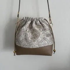 ハンドメイド　インド刺繍生地　巾着袋バック