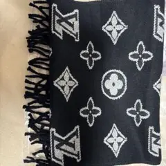 ブラック マフラー