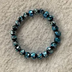 沖縄ホタルガラスのブレスレット　ライトブルー