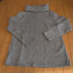 リブ編みタートルネック長袖セーター グレー
