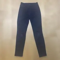 UNIQLO ダークブルースリムフィットデニムパンツ
