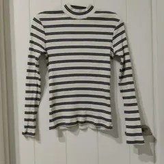 ユニクロ ボーダーリブハイネックt