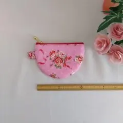 ミニミニポーチ　半月ポーチ　薔薇のブーケ　ピンク　ファスナーポーチ　ハンドメイド