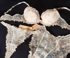 2025年最新】LISE CHARMEL ブラジャーショーツ(セットアップ)の人気