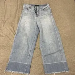 ユニクロ　　裾切りデニムパンツ