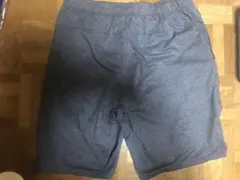 メルカリでのUNIQLOメンズショートパンツ（Mサイズ）