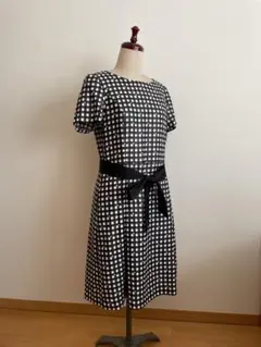 黒白チェック 半袖ひざ丈ワンピース