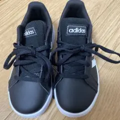 【新品未使用】adidas アディダス キッズスニーカー 17cm