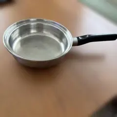 タッパーウェア Tupperware フライパン 20cm 蓋付き - メルカリ