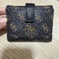 GUESS 三つ折り財布 モノグラム柄