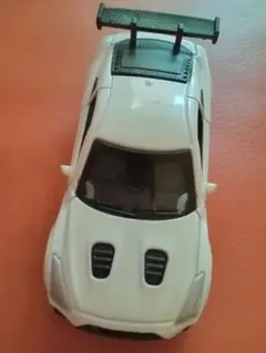 ダッシュボードドリフト　　　　　土台&白色の車（フルバックミニカー）セット