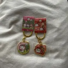 ちいかわ ハチワレ 桃 赤べこ ご当地アクリルキーホルダー　福島県