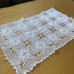 レース編み　ハンドメイド　テーブルセンター　長方形　モチーフつなぎ　ホワイトのサムネイル