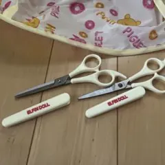 Disney くまのプーさん キャッチャーケープ と散髪用ハサミ2本セットのサムネイル