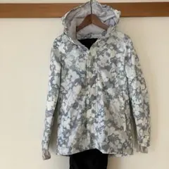 スノボーウェア　スキーウェア □Sサイズ