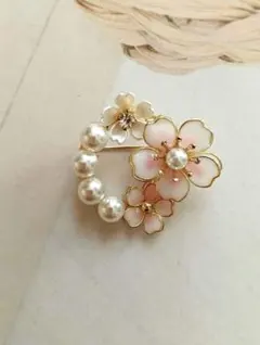 No.807ブローチS　パールつき桜のブローチ　ハレの日