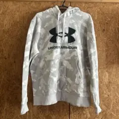 UNDER ARMOUR 迷彩柄 Mサイズ パーカー