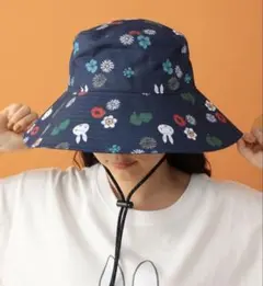 ネイビー 花とウサギのプリント アウトドアハット